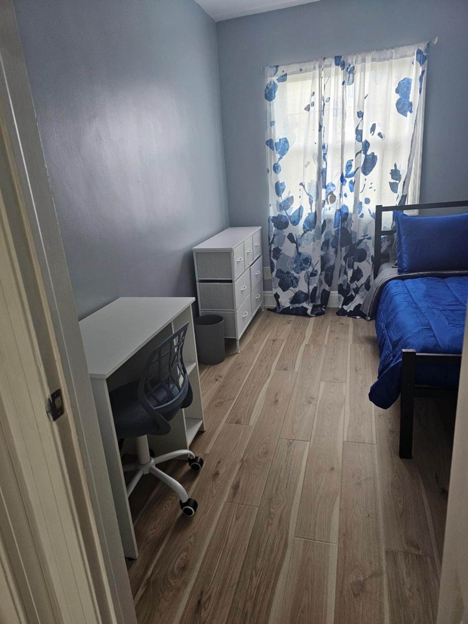 Small Cozy Room, Shared Bathroom Baltimore Exterior foto